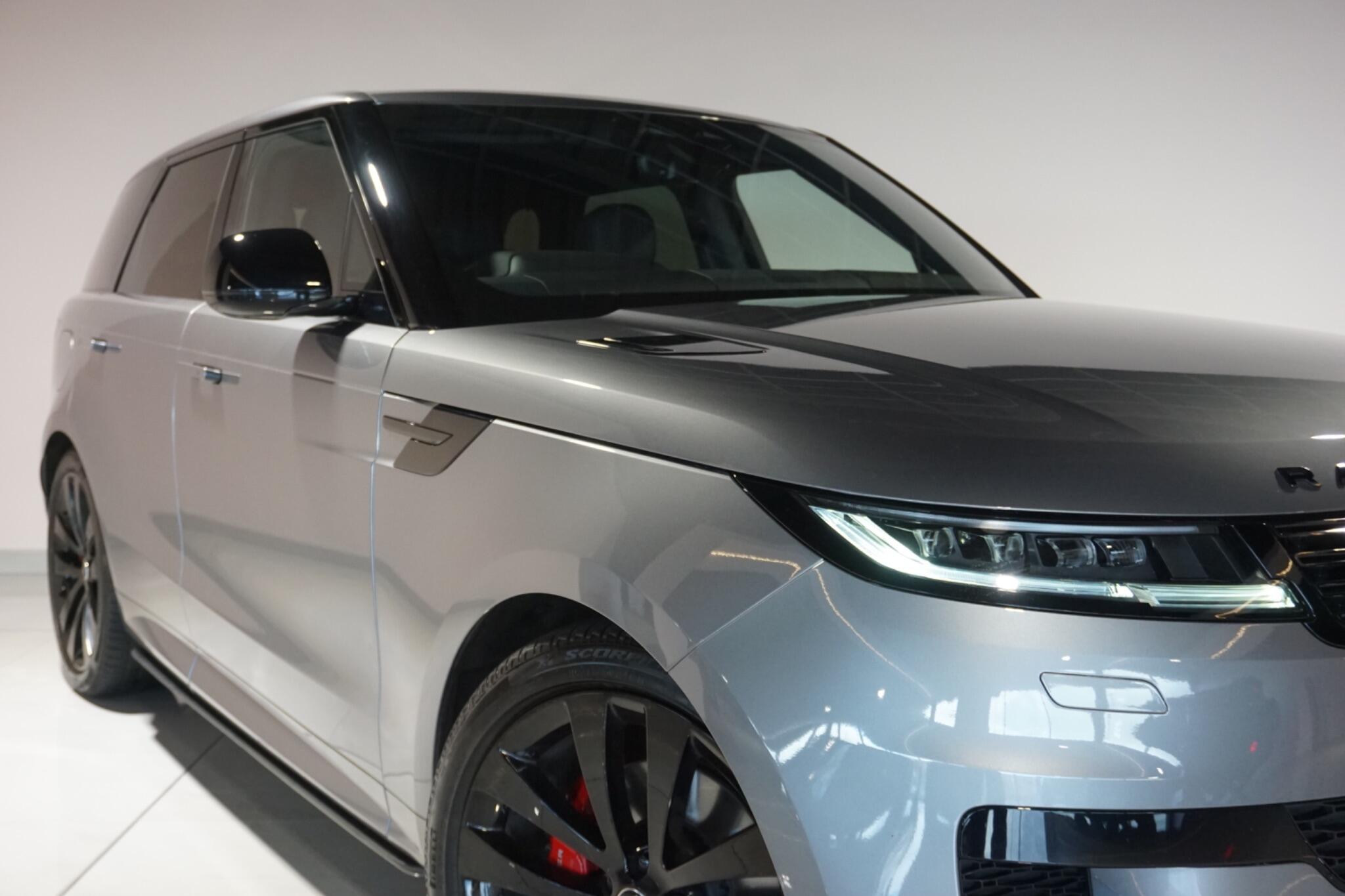 Land Rover Range Rover Sport 3.0 D300 MHEV Dynamic SE SUV 5dr Diesel Auto 4WD Euro 6 (s/s) (300 ps)